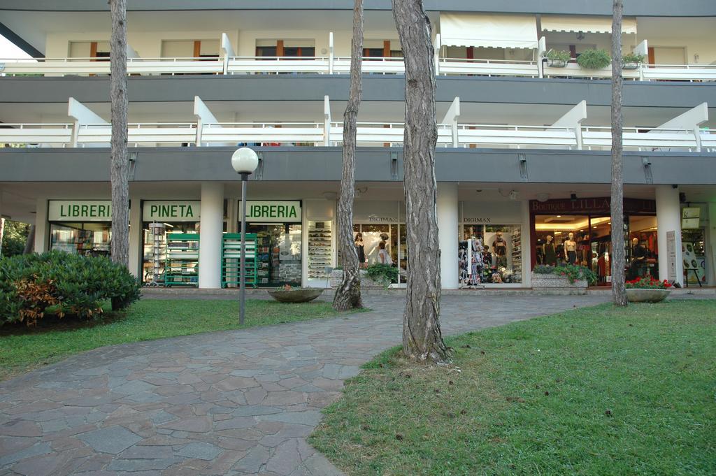 Residence Isvico Lignano Sabbiadoro Exterior photo